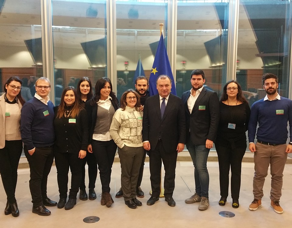 Meet your mep. Under 35 dalla ‪‎Campania‬ al ‪‎Parlamento europeo‬ con Fulvio Martusciello