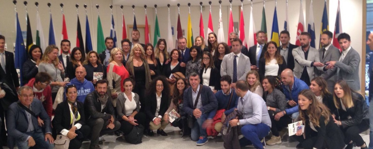 Fulvio Martusciello con i giovani di Forza Italia in visita al Parlamento Europeo