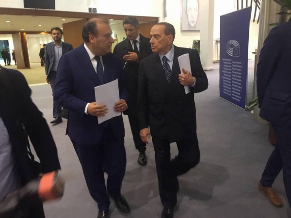 Berlusconi Martusciello al Parlamento Europeo a Bruxelles