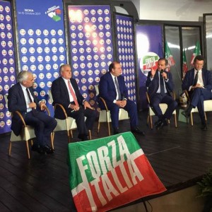 Martusciello con Berlusconi e il Coordinamento Forza Italia Campania ad Ischia
